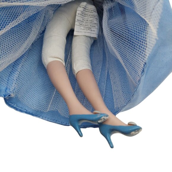 Disney Porcelain Cinderella Princess Doll Brass Key Collection Keepsake Edition - Picture 3 of 9